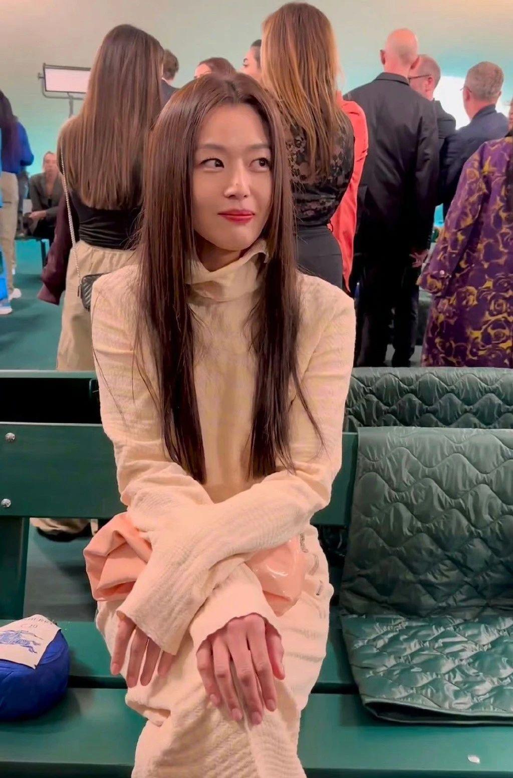 啊？国民女神退圈结婚，嫁给富三代…