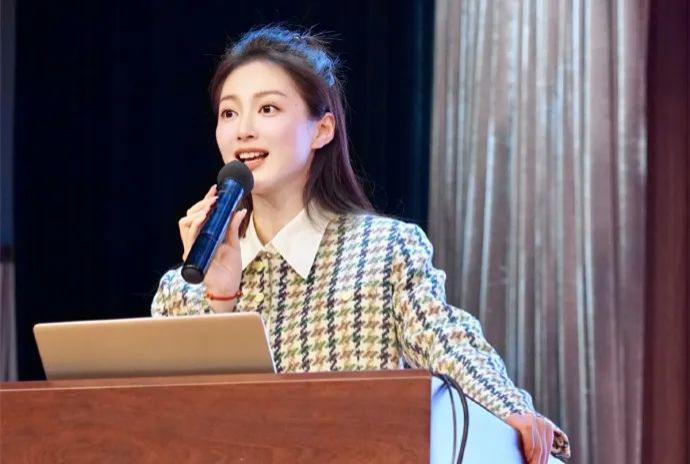 别抢，在座的各位都是我老婆！