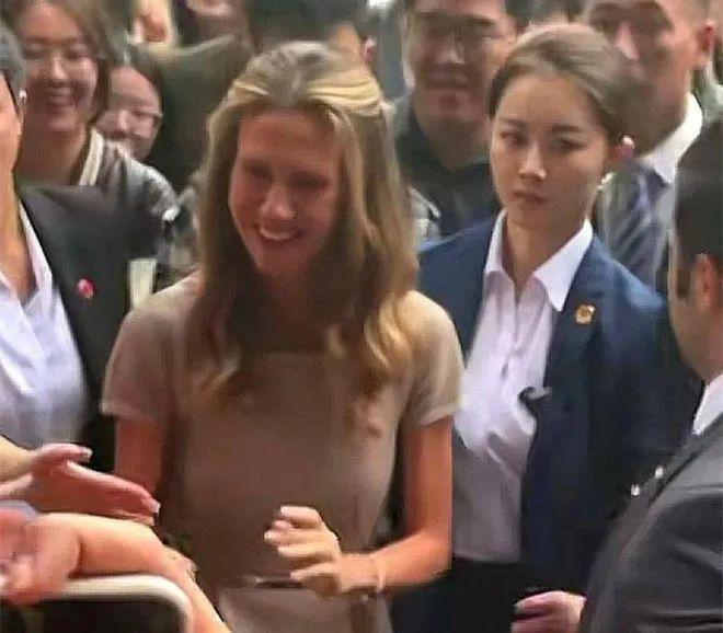 别抢，在座的各位都是我老婆！