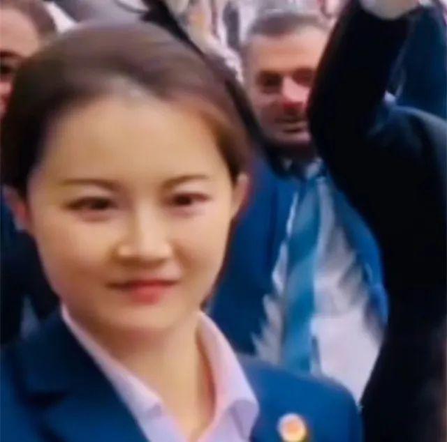 别抢，在座的各位都是我老婆！