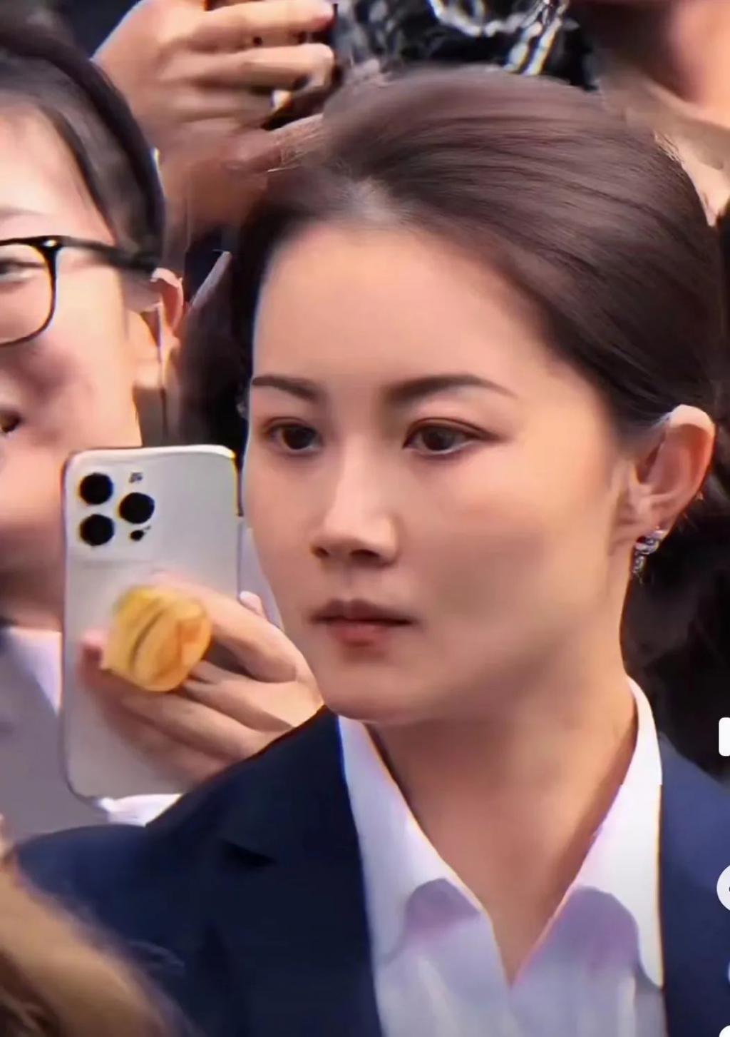 别抢，在座的各位都是我老婆！