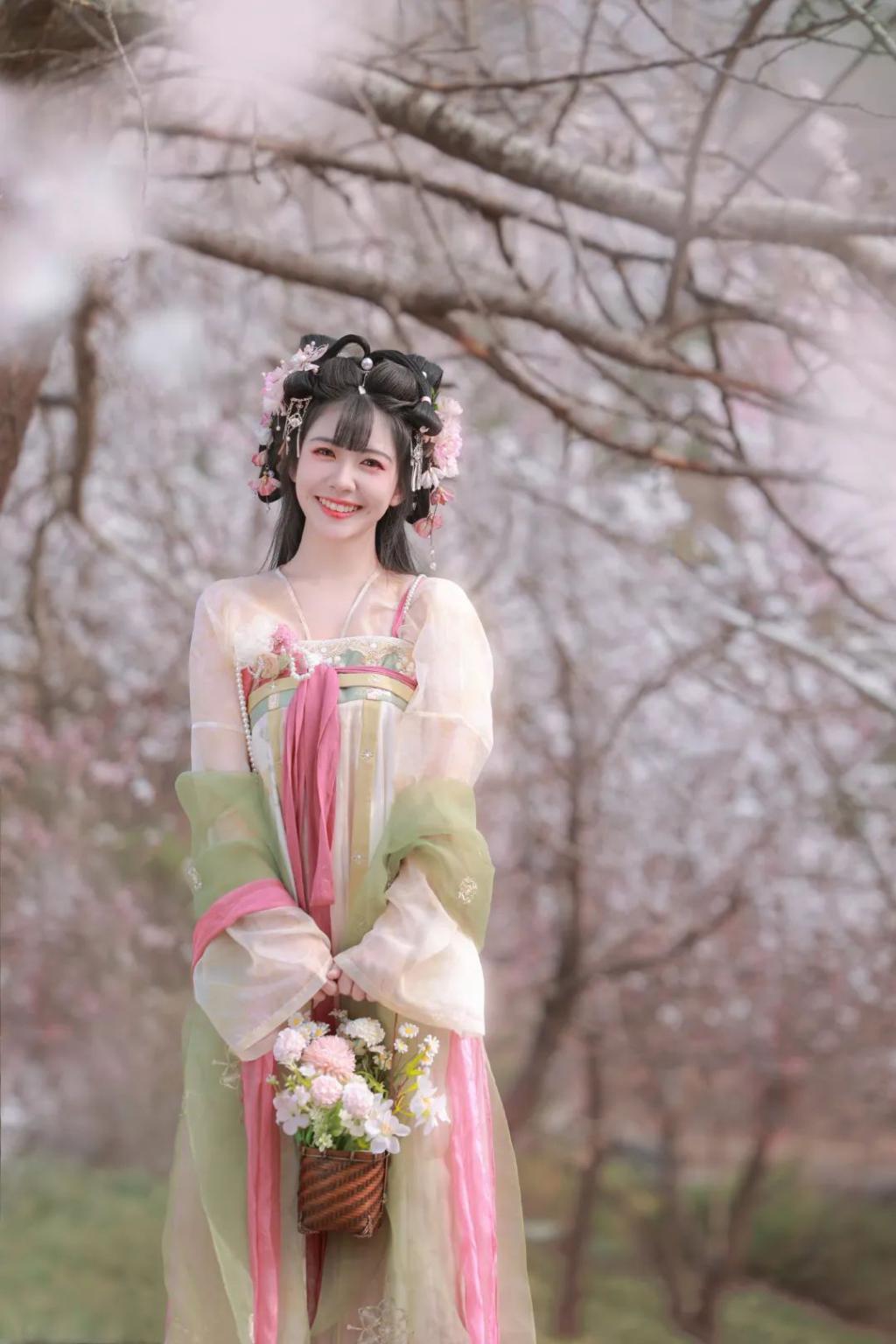 还记得小七赖美云吗？新剧惹争议？