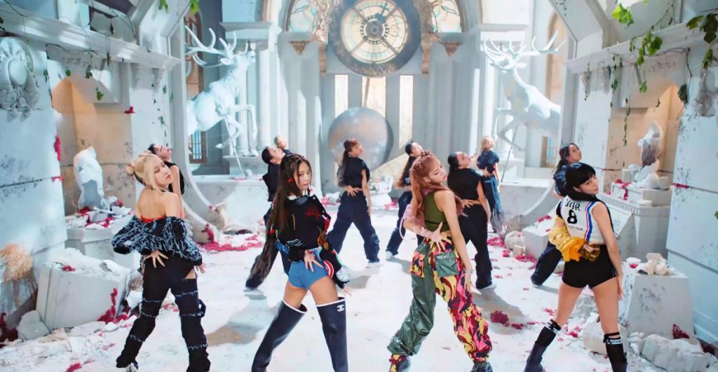 Jennie拍片Lisa艳舞，韩国女团的再就业危机