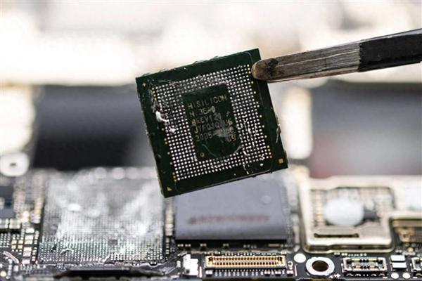14还是7nm？国外机构称华为麒麟9000S工艺已不重要 中国半导体技术让美国担忧