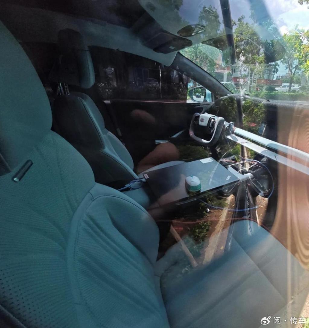 吉利银河 E8 汽车外观图曝光：潮流溜背设计，轴距 2925mm