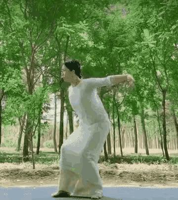 张婧仪你跳得很好，但建议先别跳