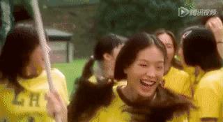 她曾被母亲虐待，两度被男人抛弃，如今却活成人间理想！