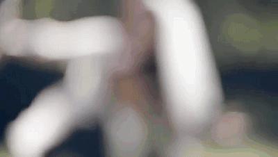 她曾被母亲虐待，两度被男人抛弃，如今却活成人间理想！
