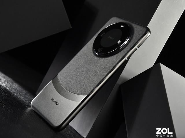 华为Mate60 Pro 上手评测：遥遥领先的不止是双卫星通信