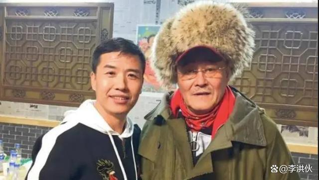 没想到陪赵本山过节的，是被他赶走的关小平