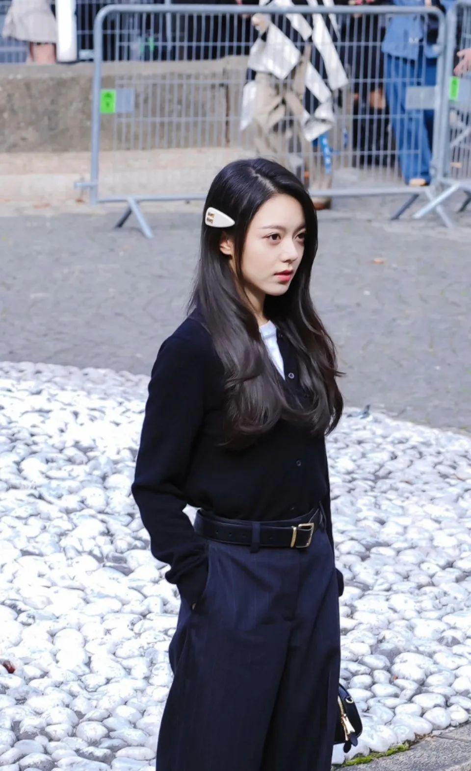 她俩到底谁改年龄了?