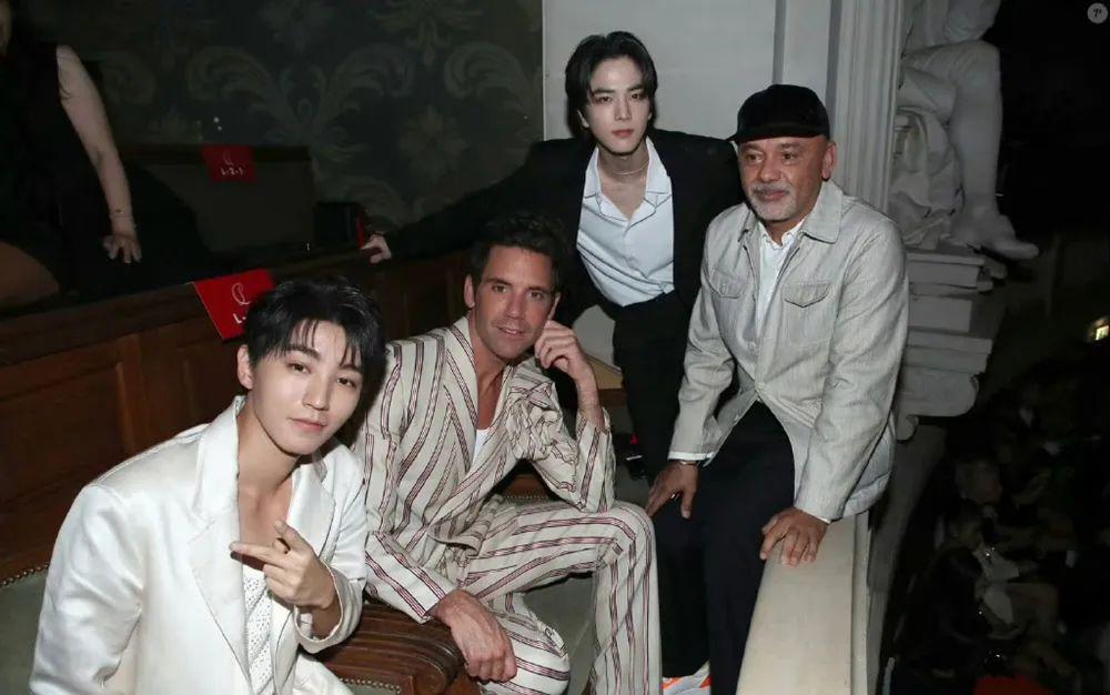 她俩到底谁改年龄了?