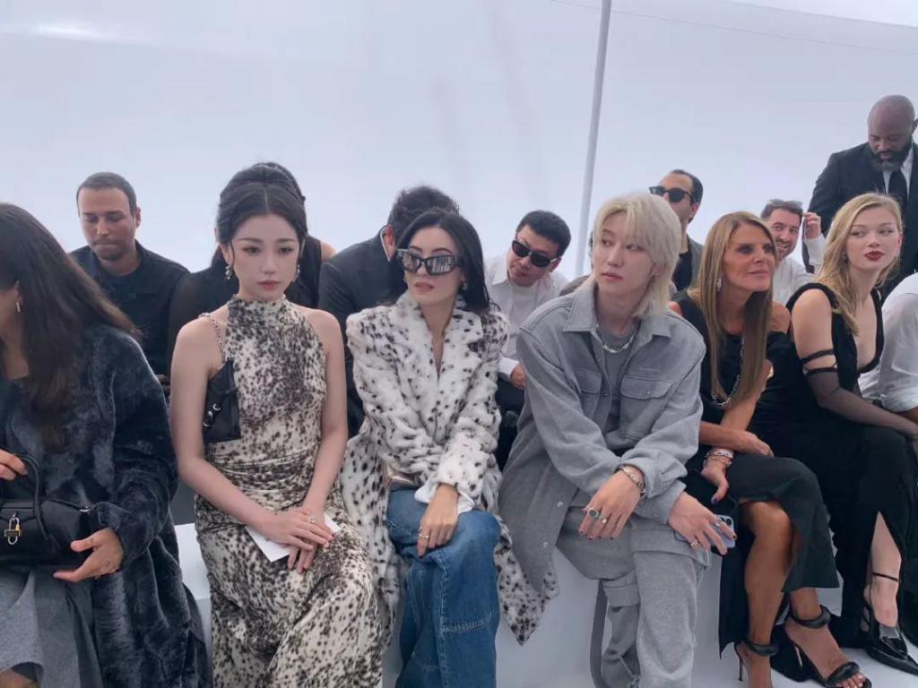 她俩到底谁改年龄了?