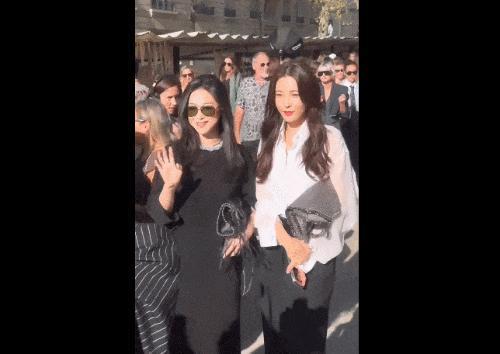 她俩到底谁改年龄了?