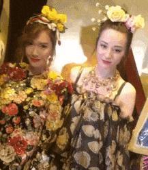 她俩到底谁改年龄了?