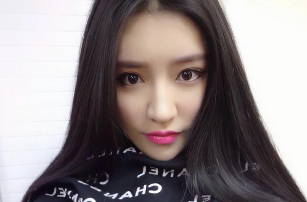 还记得《欢乐喜剧人3》的冠军文松吗？原来他和妻子这么甜！