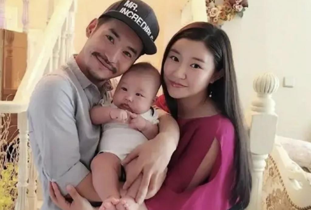 还记得《欢乐喜剧人3》的冠军文松吗？原来他和妻子这么甜！