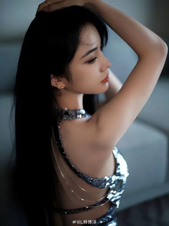 《坚如磐石》林博洋神秘风情太惊艳！漂亮谋女郎潜力十足