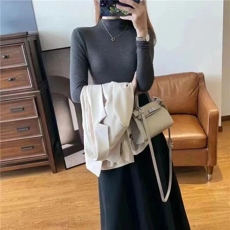 马思纯巴黎街拍太美了！8套私服全种草，打底衫 牛仔裤这套太太太显瘦了！