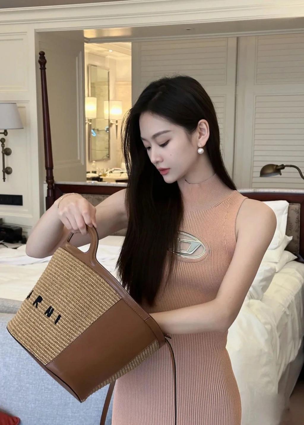 国庆出游拍照不尴尬！4个小道具，出片率嘎嘎高！