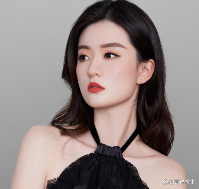 乔欣否认背刺女司机，指责网友无中生有，堵路言论再度被扒槽点多