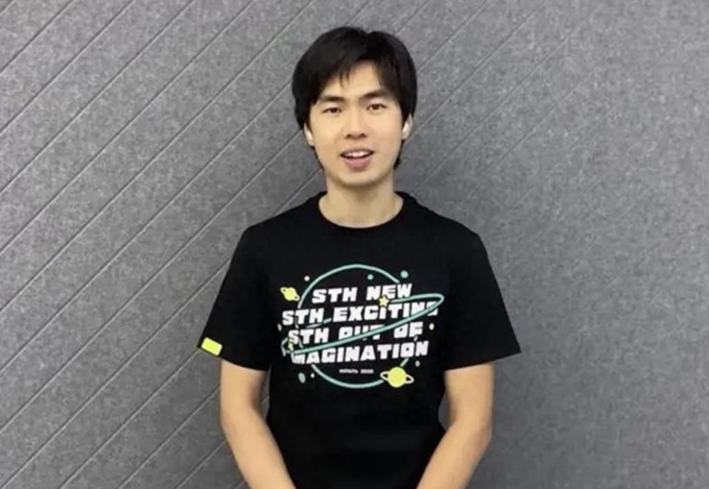 暴增500亿身价，36岁游戏巨头创始人突然宣布退出