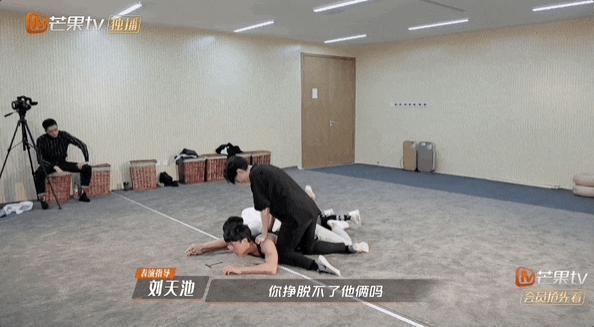 刚火就发疯,挺狂啊