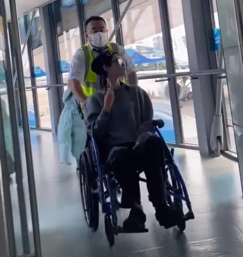 奚梦瑶录综艺受伤，四太紧急回上海带娃