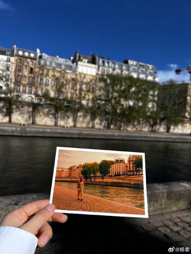 杨紫晒巴黎旅程plog 穿精致衬衫套装闪耀浪漫之都
