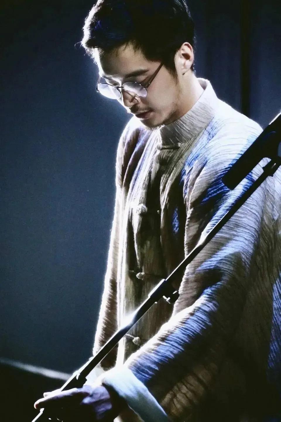 这不叫塌房，应该是结婚时没请你…