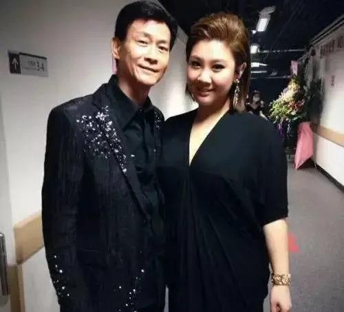 女儿自杀身亡，国民好老公抛妻弃子？！