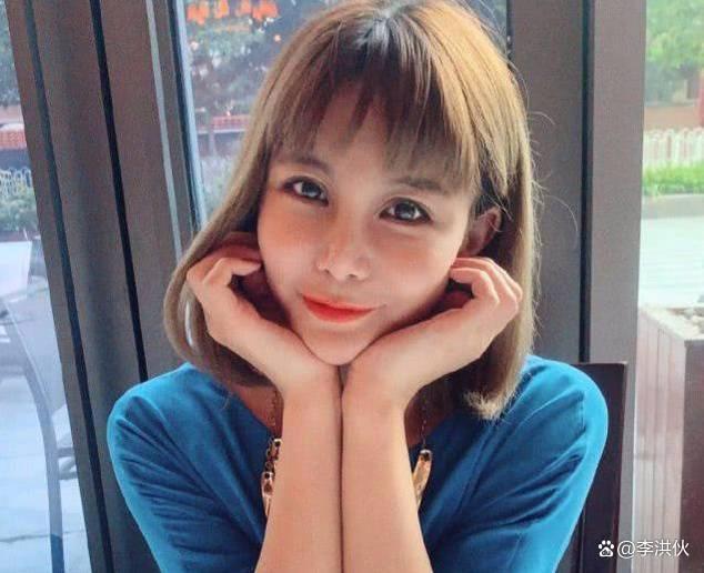 没坐在宝马车里哭，直接卷钱跑路？马诺被丈夫控诉骗钱骗感情