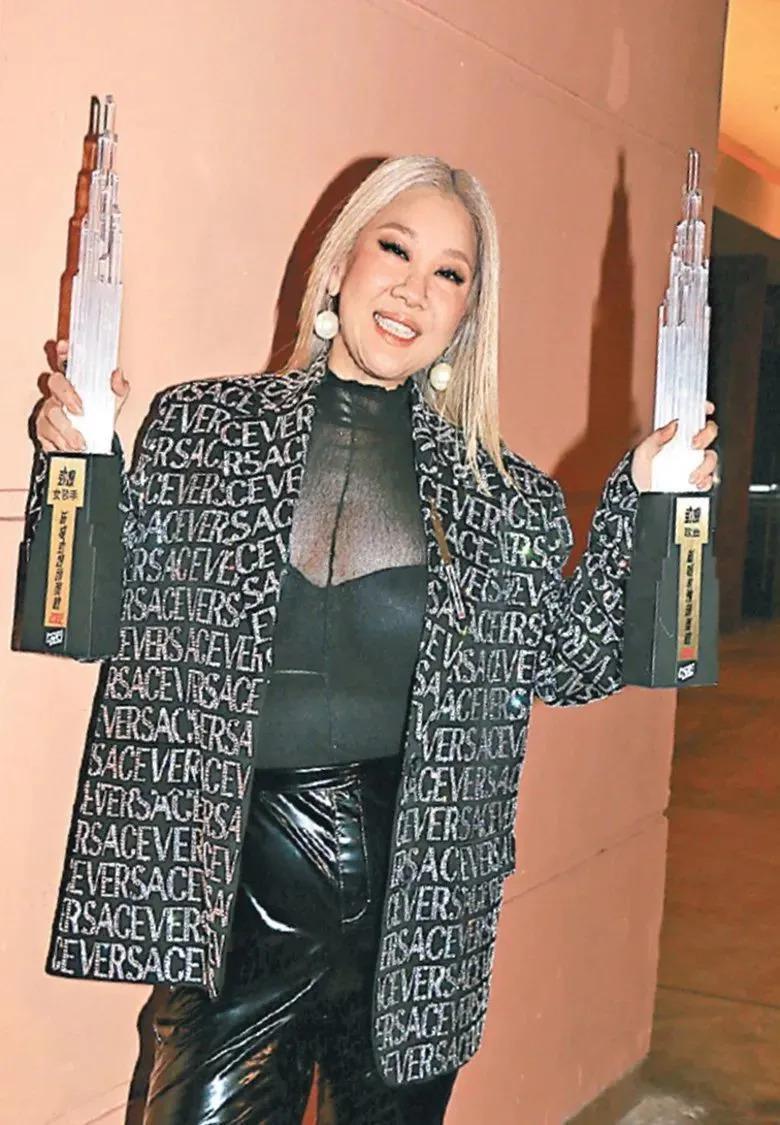 大女自杀，二女天后，秋官和他的四个女儿……