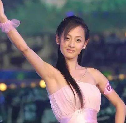 她也塌房，AB不再一个人挨骂