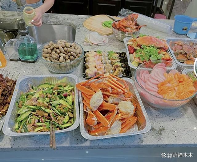 郑爽吃大餐住豪宅，被曝身家6亿却不履行判决，躲国外生活优渥
