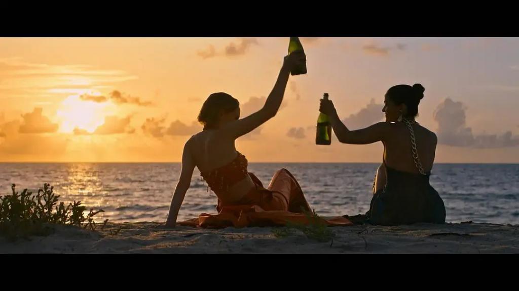 大尺度爽片,看完我人傻了