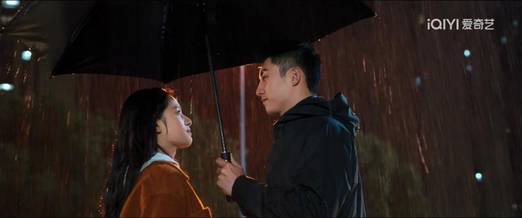 《他从火光中走来》，一次行业剧与观众的双向奔赴