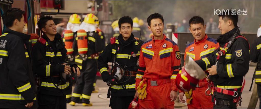 《他从火光中走来》，一次行业剧与观众的双向奔赴