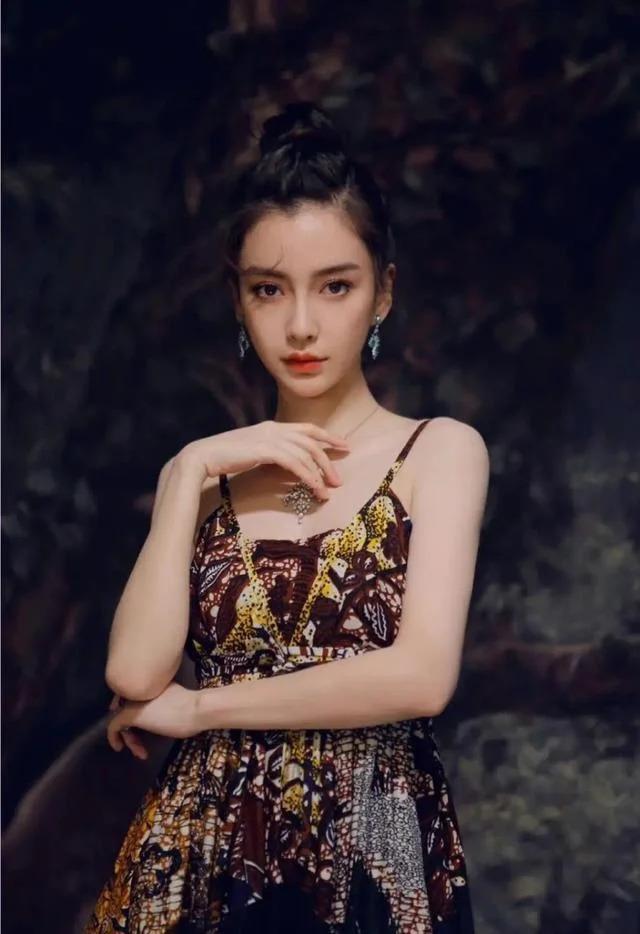 杨颖首次回应风波被指避重就轻,三点因素决定走向