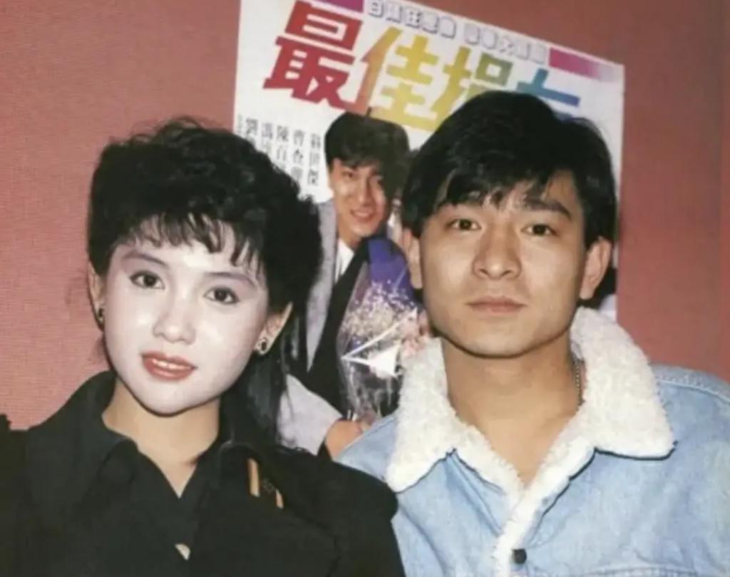 还记得邱淑贞女儿沈月吗？和妈妈越来越像了？