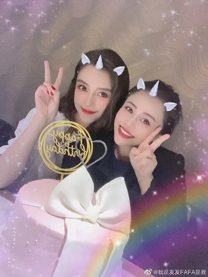 还记得邱淑贞女儿沈月吗？和妈妈越来越像了？