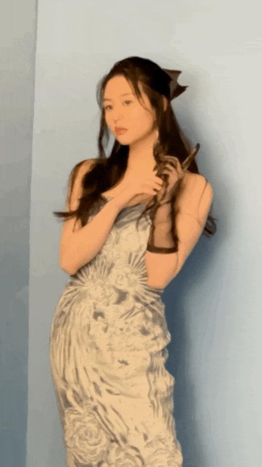 还记得邱淑贞女儿沈月吗？和妈妈越来越像了？