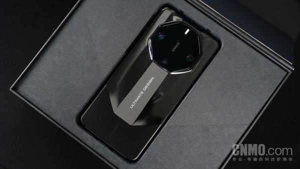 华为Mate 60 RS 非凡大师评测：逆势而为 敢于非凡