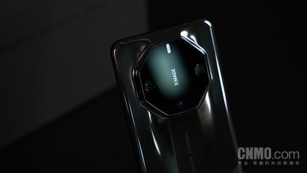 华为Mate 60 RS 非凡大师评测：逆势而为 敢于非凡
