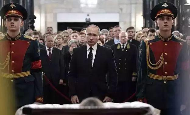 10月7日，普京这样度过了71岁的生日！