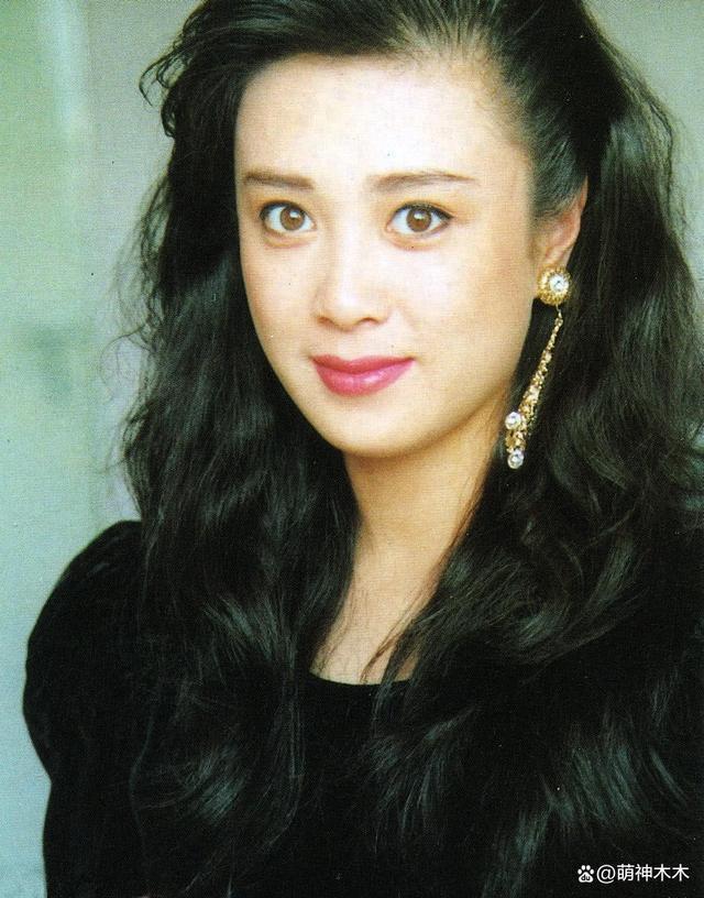 “最美妲己”傅艺伟年近60岁丧子，儿子曾替母道歉