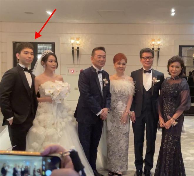 张晨光长子将完婚，豪掷300万宴客，儿媳身份曝光