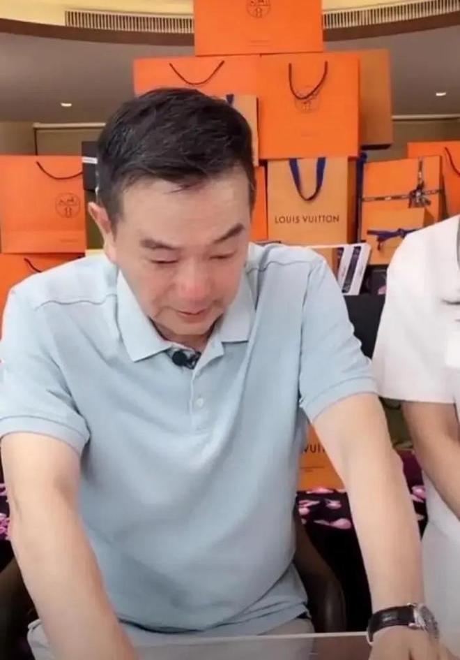 张晨光长子将完婚，豪掷300万宴客，儿媳身份曝光