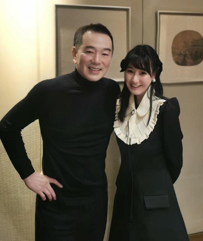 张晨光长子将完婚，豪掷300万宴客，儿媳身份曝光