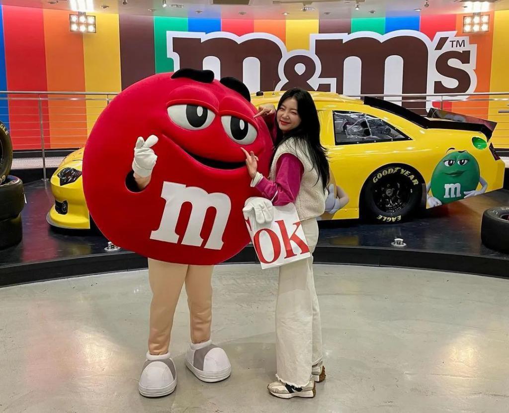三代女团成员宣布奉子成婚！与新郎相识多年恩爱倍加